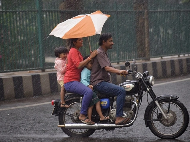 दिल्ली में भारी बारिश की चेतावनी: वीकेंड पर बढ़ेगा मानसून का प्रकोप, मौसम विभाग ने जारी किया अलर्ट